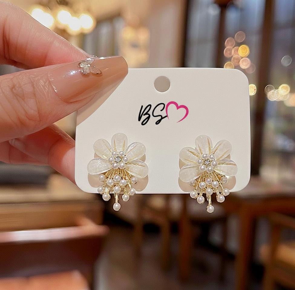 ZJX-162 Flower Pearl Korean Earrings